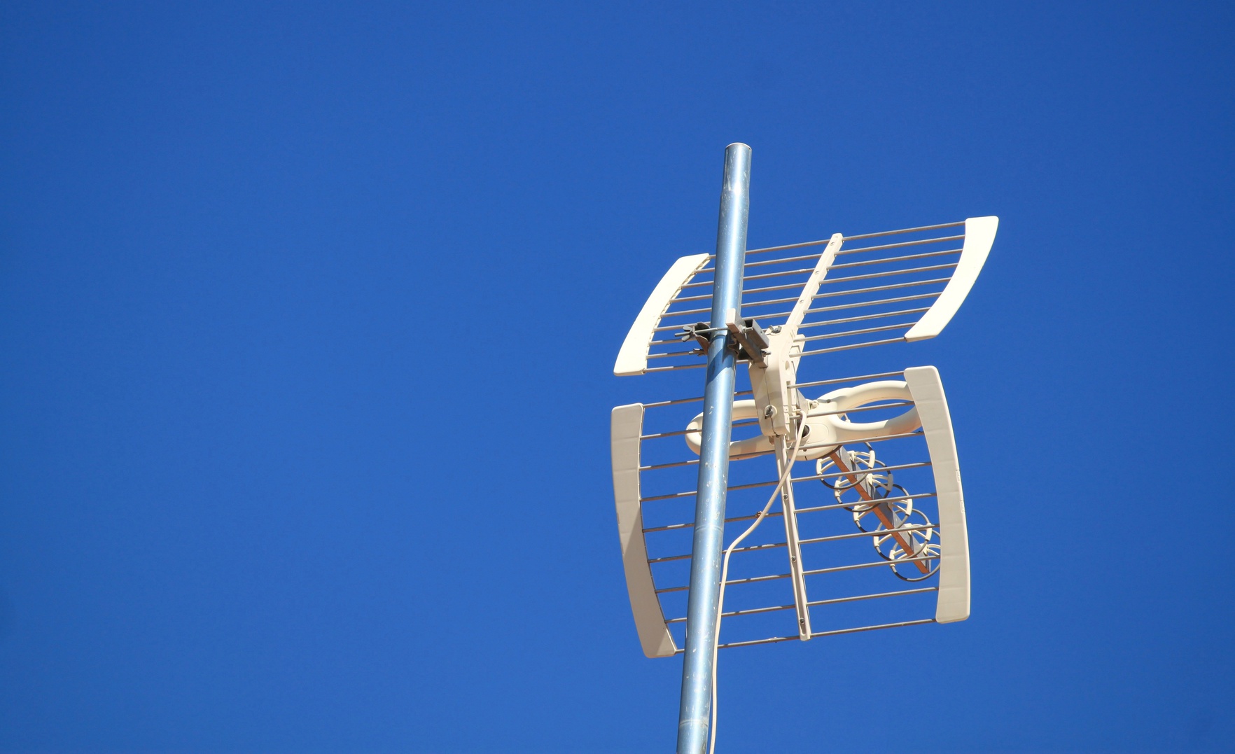 Câble antenne tv obligatoire