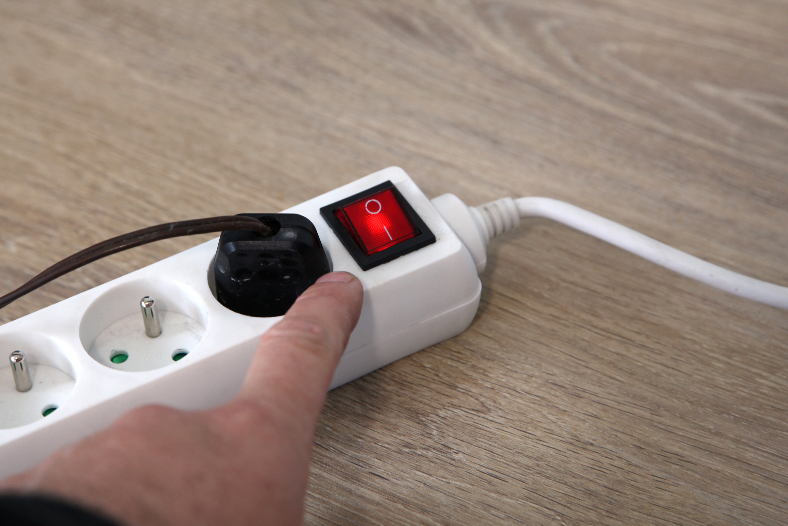 Brancher Une Multiprise Sur Une Multiprise Prix d'une multiprise et conseils d'utilisation