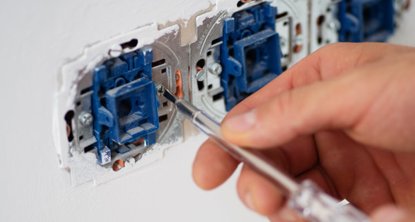 Conseils pour rajouter des prises électriques