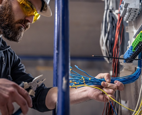 outils d'électricien