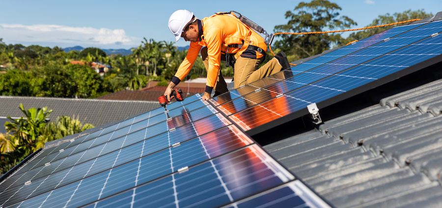 Installation des panneaux solaires